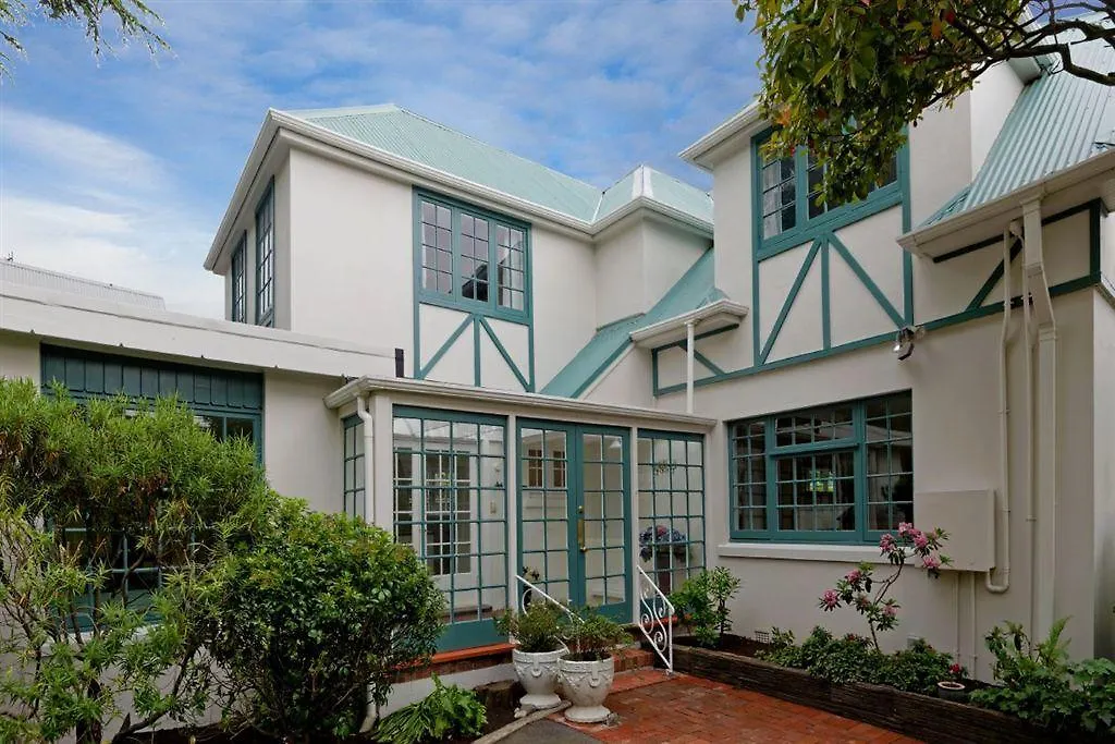 Bnb On Hagley Park, Christchurch Central, A Free Ride To Railway Station