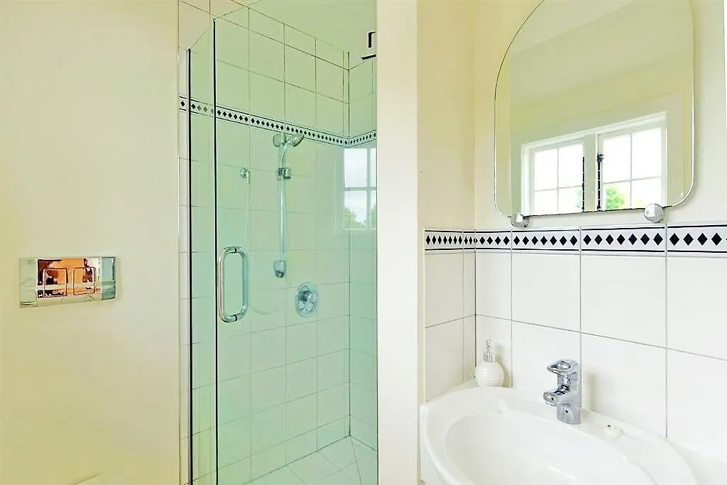 Bed and Breakfast Bnb On Hagley Park, Christchurch Central, A Free Ride To Railway Station